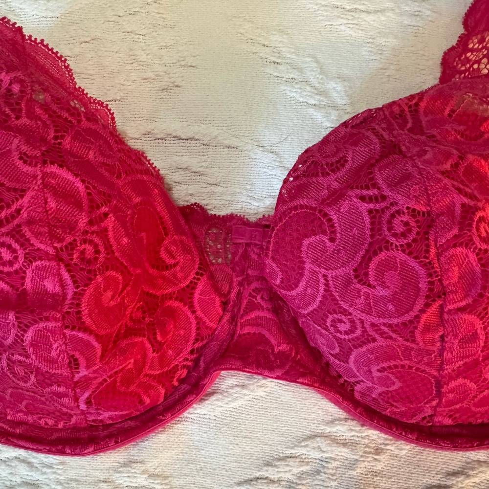 Women’s Lace Underwire Bra - Red